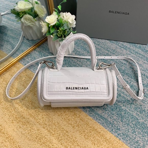 ❤Balen❤ciagα❤️ 20ss Round new bamboo bag 21x11x11cm